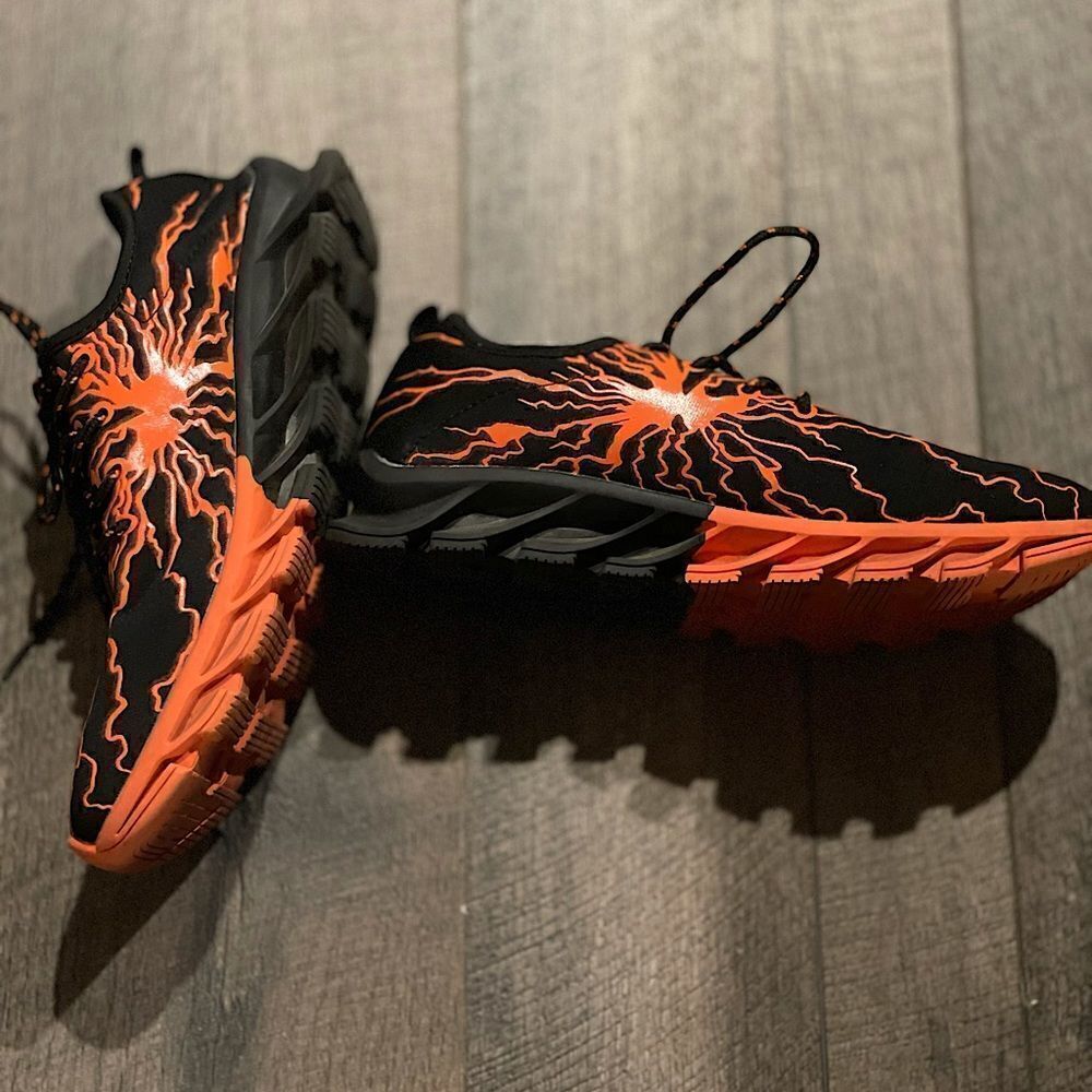 New! Boys Orange and Black Lightning Sneakers. Size 39 (6.5).